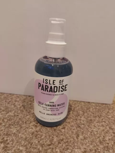 Isle Of Paradise Vegan Dark Self-Tanning Water Bronzed Glow - 200ml No Streaks