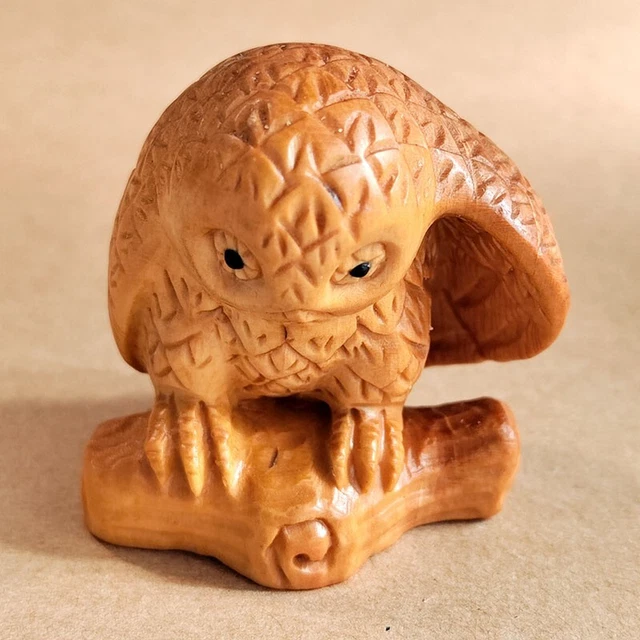 Q4794 - 2" Hand carved Boxwood Netsuke Figurine Carving - Smart Owl