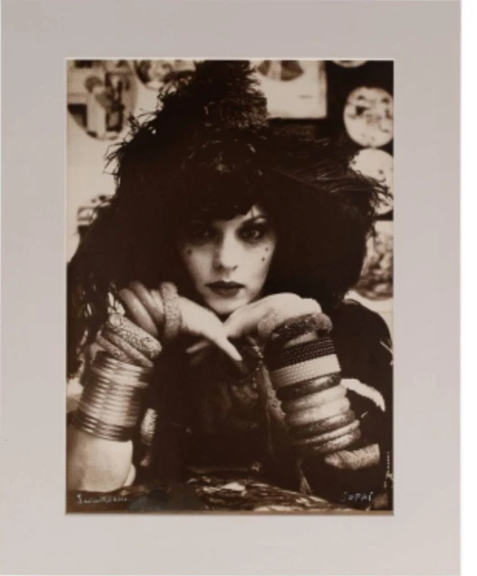 IONESCO Irina, (né en 1935), Femme au chapeau, Tirage argent - Lot 24