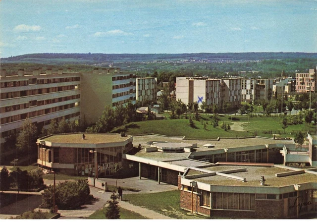 95 Cergy Nord #Mk54328 Ecole Primaire Maison De Quartier Des Chenes Au Fond La