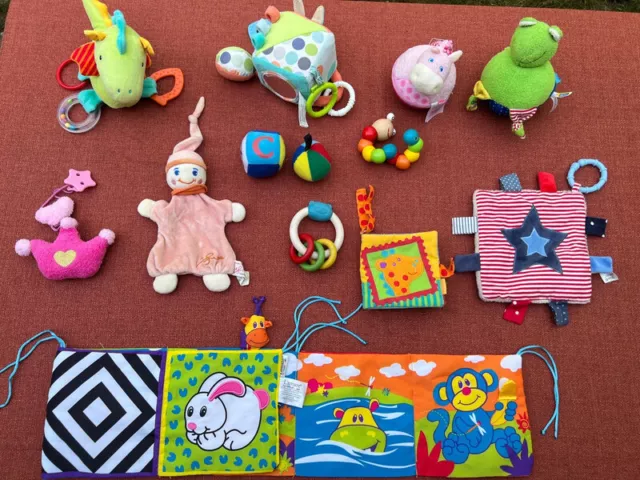 13 x Babyspielzeug - Kinder Spielsachen Konvolut Baby Spielzeug