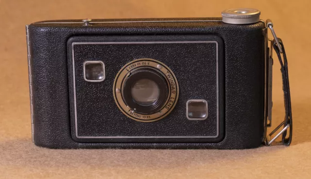 Kodak Jiffy six-20 Series II camera with original case. REDUCED.