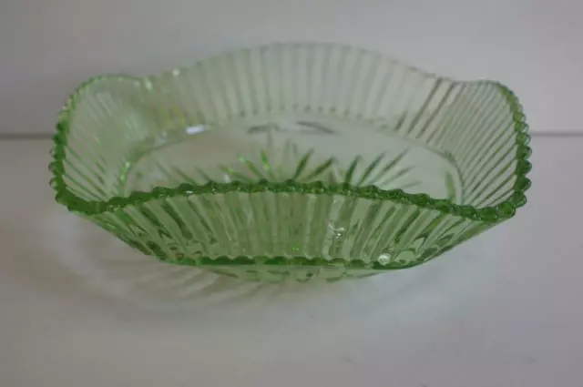 A Lovely Vintage Art Deco Square Green Class Fruit Bowl?.20Cm.