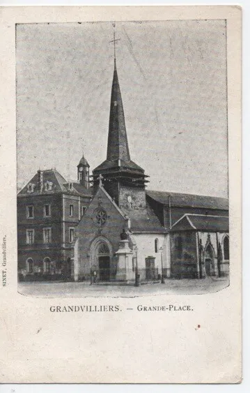 CPA  - GRANDVILLIERS - Grande-Place et l'église