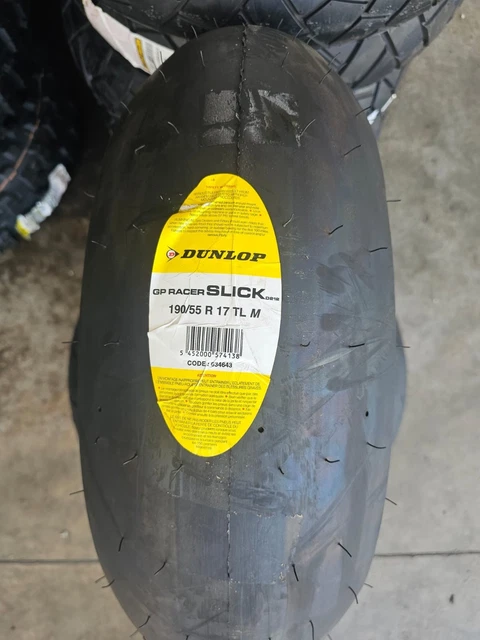 Pneumatico Dunlop 190/55 ZR17 75W GP Racer D212 - Per Moto, Grip Alto