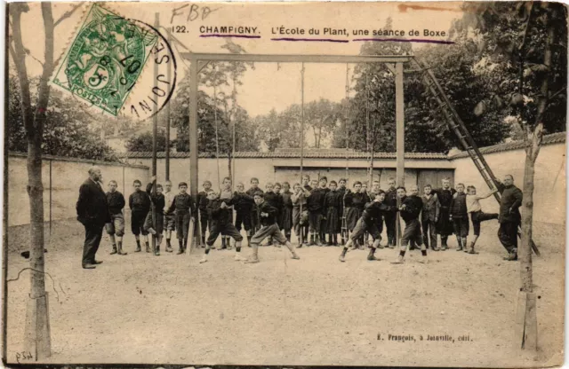 CPA AK CHAMPIGNY - L'École du Plant une séance de Boxe (659755)