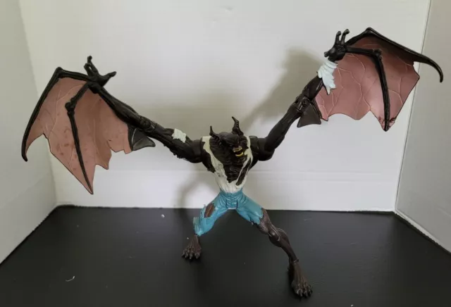 Legends of The Dark Knight Man-Bat 7" action Figure 1997 Kenner batman DC Comics
