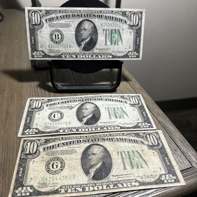 1934 Hamilton Green Seal Ten Dollar Bill total Of 3 bill￼￼