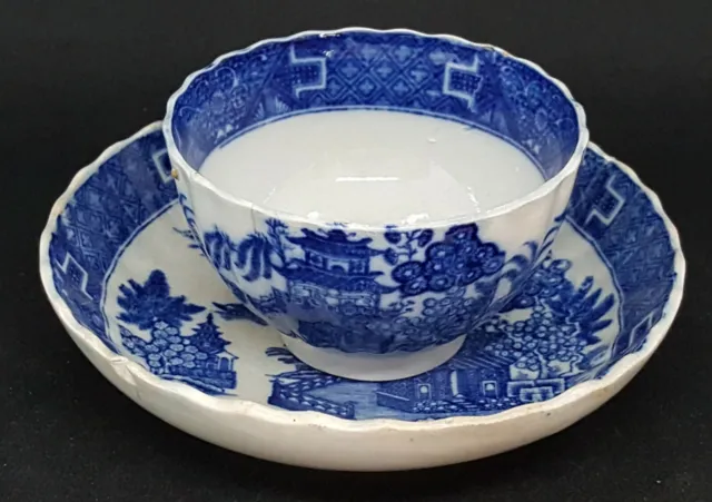 Blue & white vintage pre Victorian antique chinoiserie tea bowl & saucer