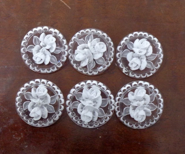 Boutons De Manchette Cartier Lot De 7 Boutons Anciens Rouges - Diamètre 2,5 Cm Et 3 Cm, Plastique, Vintage Boutons Vintage Plastique