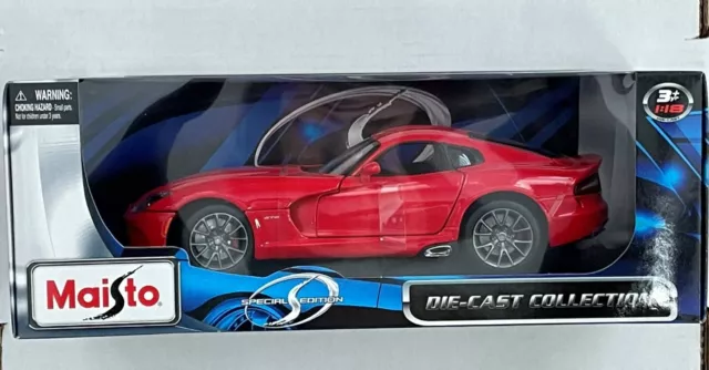 Maisto 2013 Dodge SRT VIPER GTS Model 1:18 scale 31128 Red Die Cast Collection