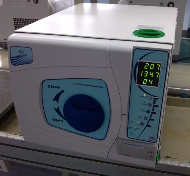 23L Dental Medical Autoclave Steam Sterilizer Bench Table Top Style CE 2