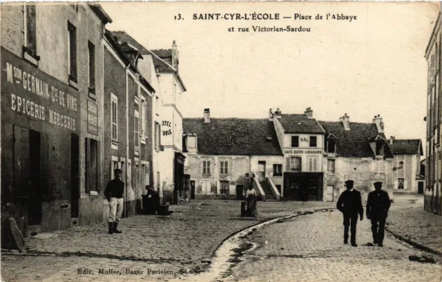 CPA AK St-CYR - L'École - Place de l'Abbaye and rue Victorien-Sardou (359656)