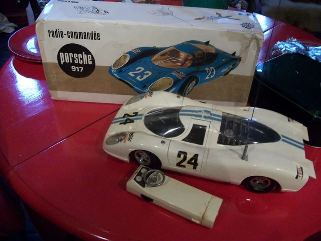 JOUET COLLECTOR VINTAGE - Radio Controle Porsche 935 Martini Racing EUR