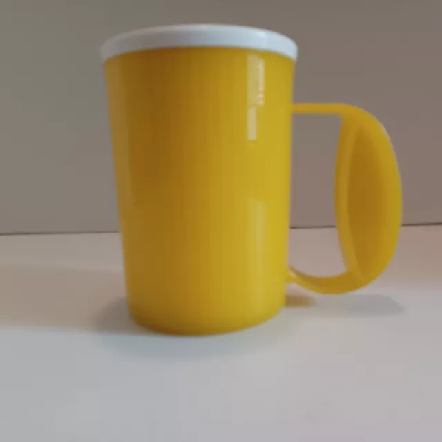 Tupperware Insulated Coffee Hot Cocoa Mug Cup Handle Yellow 3639A 5 1/4 x 3 1/2