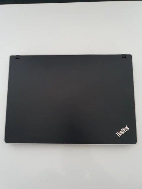 lonovo thinkpad en bonne état de fonctionnement et chargeur. lonovo thinkpad en bonne état de fonctionnement et chargeur.