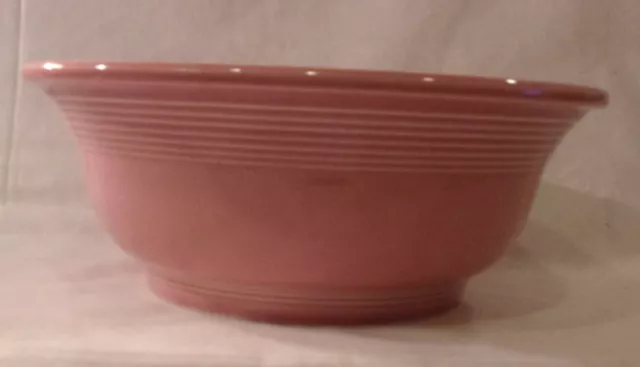 LOONEY TOONS Fiesta Ware Large PINK BOWL #11A PORKY PIG “That’s All Folks” 9" 2