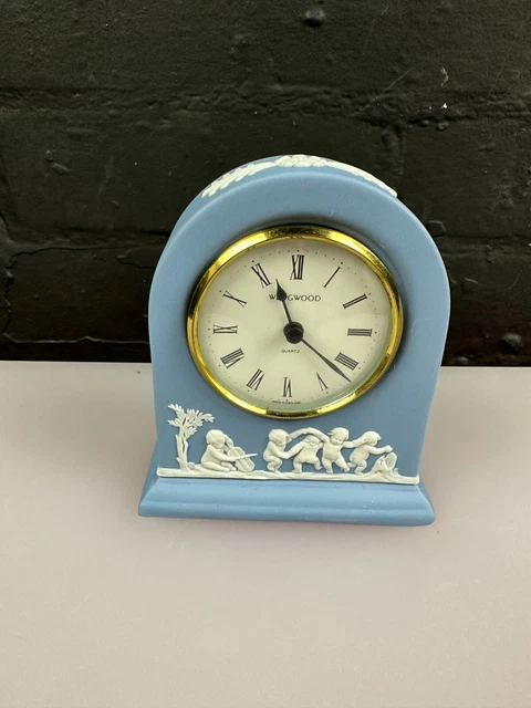 Wedgwood blau-weiß Jaspisware Mantel Uhr 12 cm hoch 2