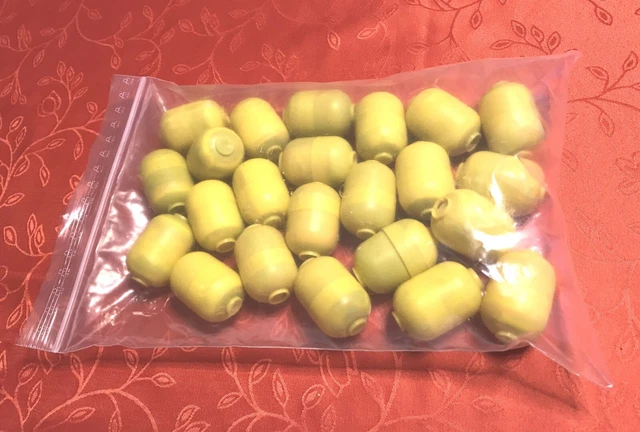 23x Überraschungseier Inhalt ungeöffnet