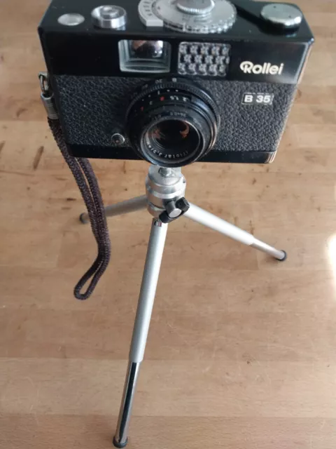 Kamera Rollei B35, Triotar 3,5/40, mit Stativ, Selbstauslöser und Tasche