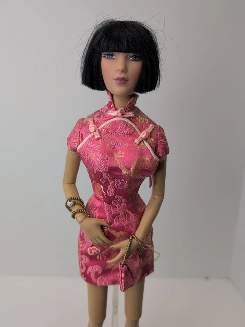 MADAME ALEXANDER 16