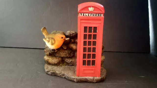 Vivid Arts Figurine Robin On A Telephone Booth