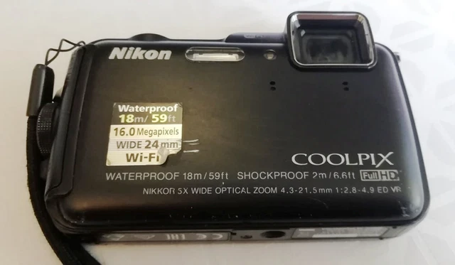 Appareil photo numérique vintage étanche : Nikon Coolpix AW120 - Japon 2014