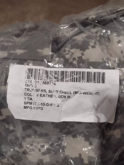 USGI U.S. Army Soft Shell Cold Weather Gen 3 Trousers Pants, medium long, New!