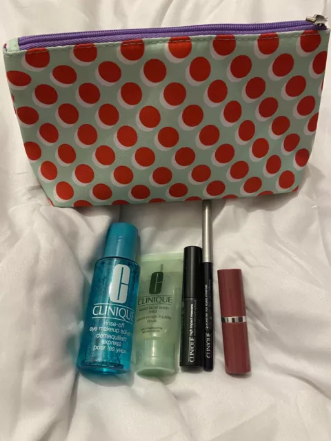 Clinique  skincare & makeup gift set