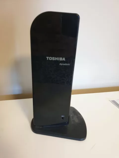 Toshiba DynaDock U.30 Universal USB 3.0 Docking Station Model# PA3927A-1PRP