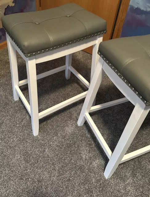 Grey/white Counter Height Bar Stools