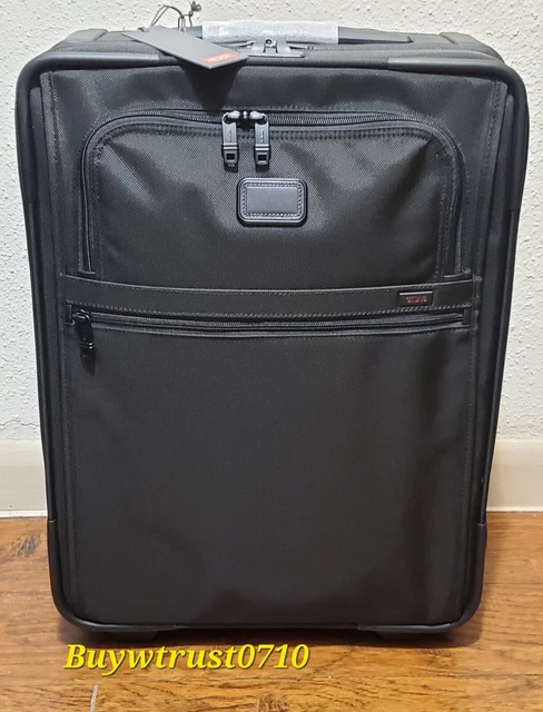NWT TUMI UNITED Airlines Crew Expandable 2 Wheel Carry On Black