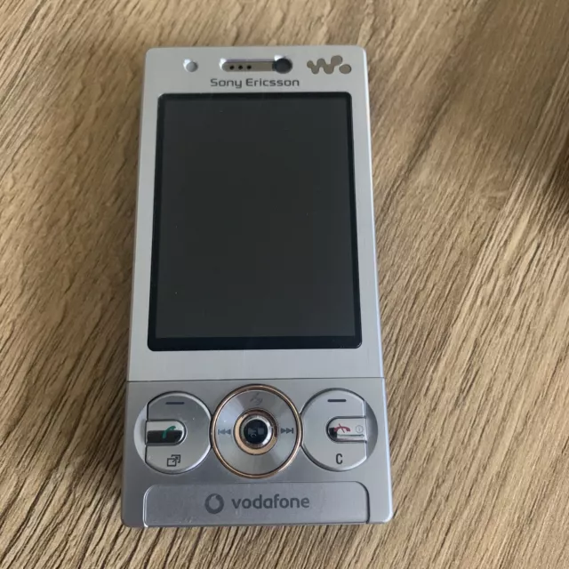 Sony Ericsson  Walkman W715 - Luxury Silver (Ohne Simlock) Gut