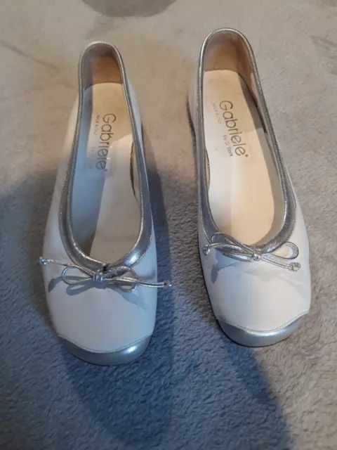 Damen Gabriele by G Ben Gr. 38,5 Leder Ballerinas weiß - silber