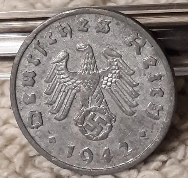 One 1942 WW2  1 Reichspfennig ~ German ~ WWII ~  Circulated Coin With Flaws 2