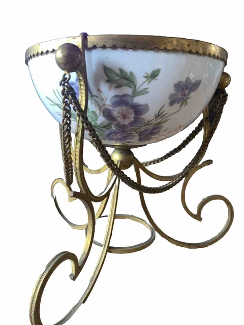 Coupe Ancienne En Porcelaine Avec Pied En Laiton/bronze - Style Rococo - Dimensions 30x24.5 Cm - Occasion En Bon état