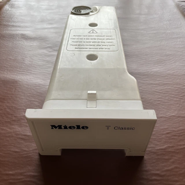 Ricambi Per Asciugatrici Miele T8827WP 2 Spazzole In Carbone Per Asciugatrice Miele Compatibili 1083946 Ricambi Per Asciugatrici Miele T8827WP 2 Spazzole In Carbone Per Asciugatrice Miele Compatibili 1083946
