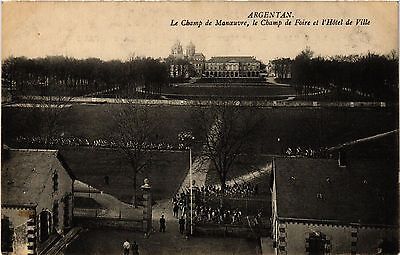 CPA ARGENTAN - Le Champ de Manceuvre le Champ de Foire et l'Hotel de (435593)