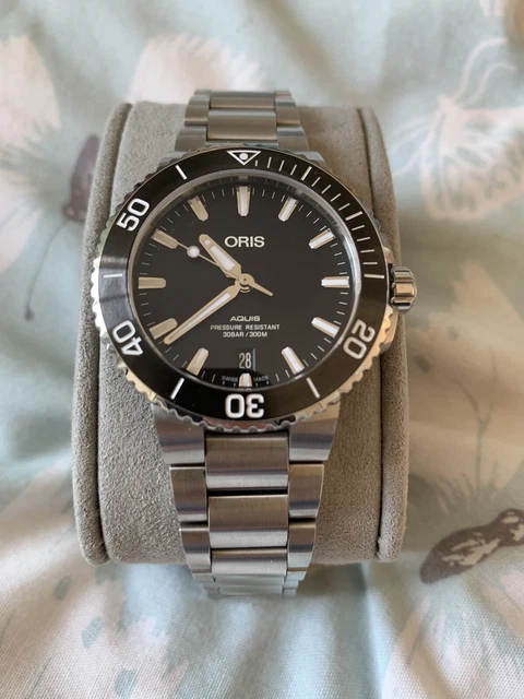 Oris Aquis Watch 39.5mm Automatic Black Dial And Bezel.