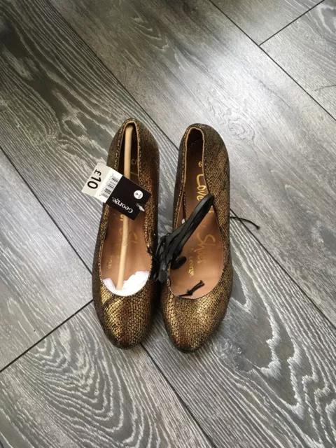 George Gold And Black Kitten Heels Size 6