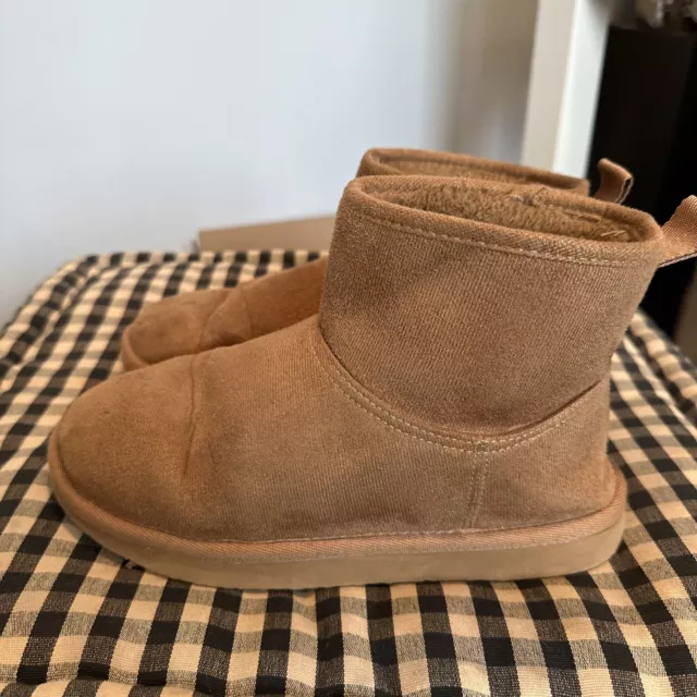 USED GIRLS (UGG look alike) Brown Boots - Size 4 $15.00 - PicClick