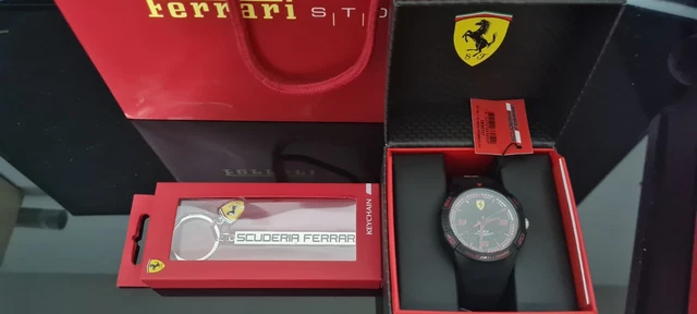 Orologio uomo al quarzo Scuderia Ferrari Apex FER0830747 e portachiavi
