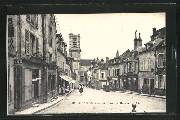 CPA Clamecy, La Place du Marché