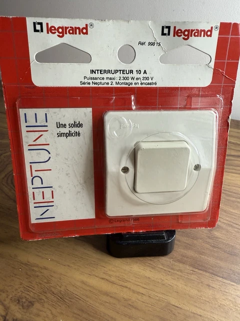 Legrand Neptune 2 – Double Interrupteur Et Poussoir – Blanc – Ancien Modèle
