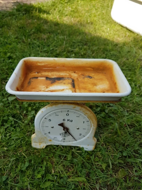 Antike alte Emaille Waage Tellerwaage weiß Flugrost selten