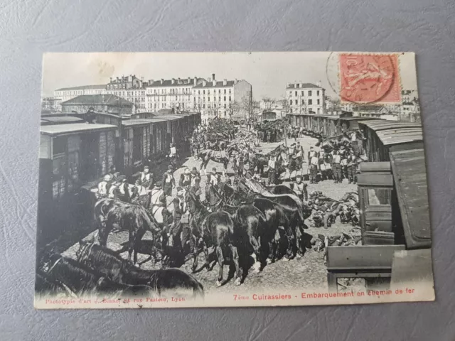 CPA / Carte postale ancienne LYON 7 Cuirassiers Embarquement chemin de fer (69)
