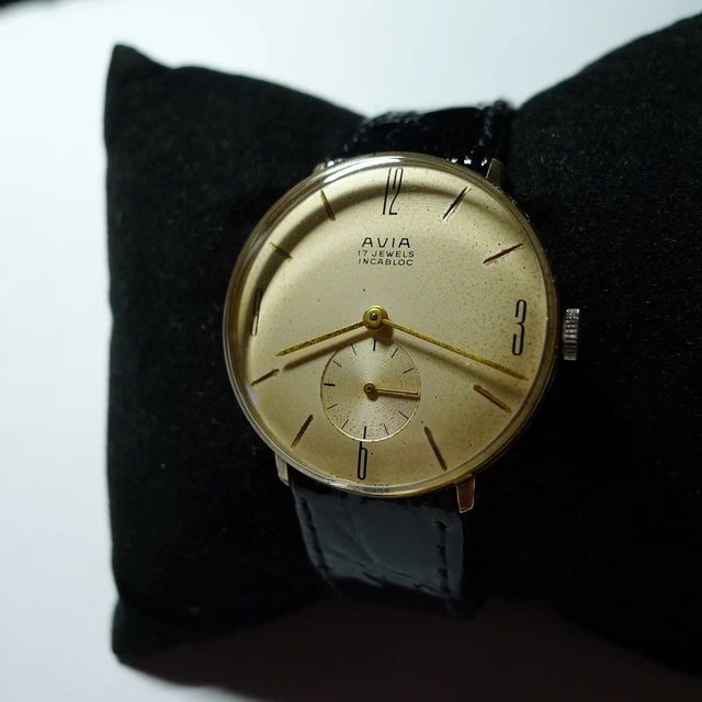 Avia 17 jewels hotsell incabloc mens watch