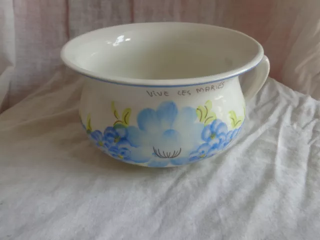 Ancien Vase de nuit, Pot de chambre faïencerie Digoin blanc crème