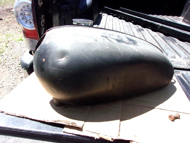 Triumph 650 T120R TR6R TR6C Bonneville Tiger Trophy  english original gas tank