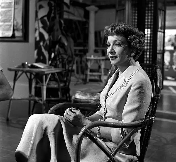 CLAUDETTE COLBERT ON set of the film The Planters Wife 1950s Old Photo ...